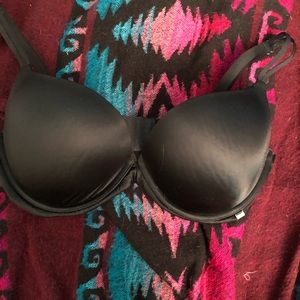 Victoria’s Secret Very Sexy  plunge 36DD